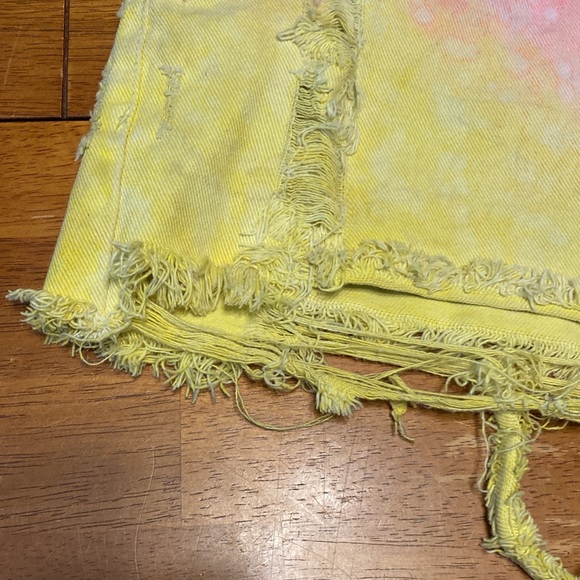 UNIF Womens Size 28 Tie Dye Pastel Distressed High Waisted Jean Short Shorts - Picture 4 of 13